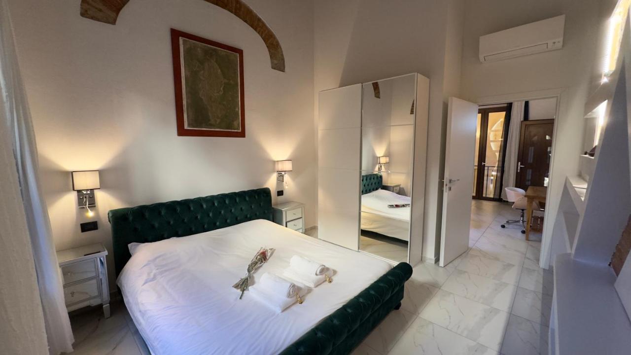Suite Stylish & Cozy Apartment In The Heart Of Florence Exterior photo