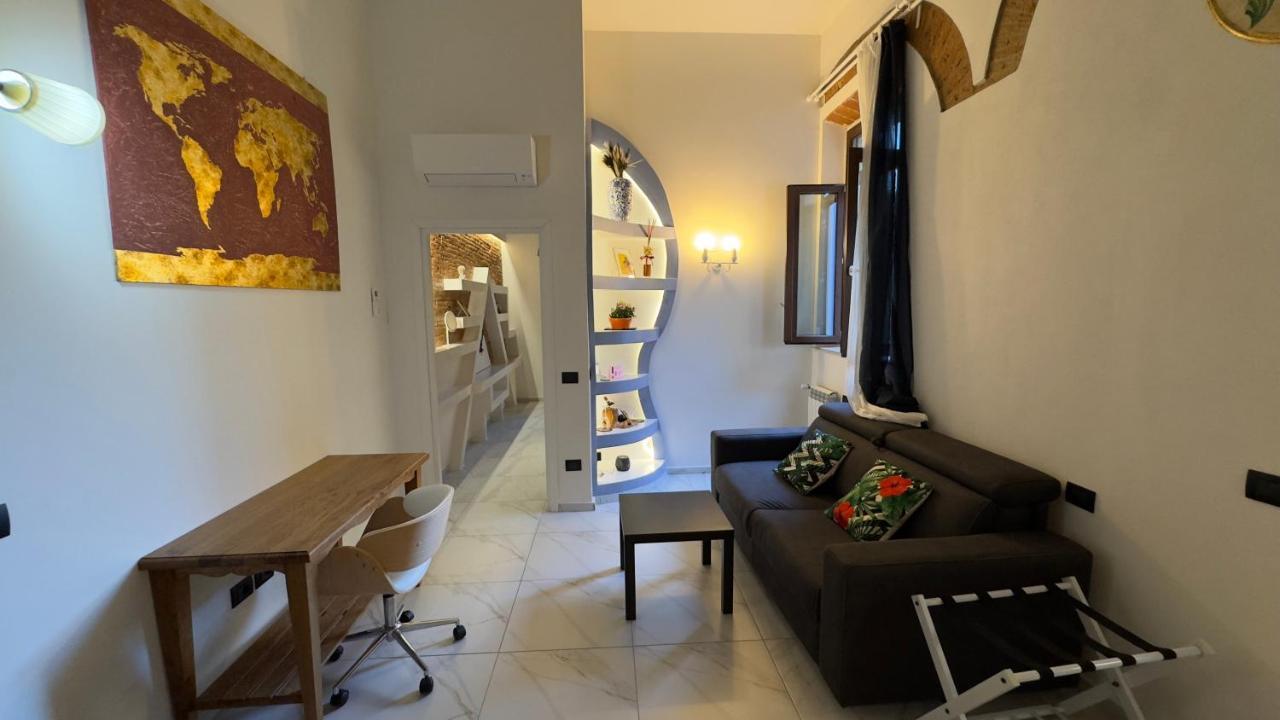 Suite Stylish & Cozy Apartment In The Heart Of Florence Exterior photo