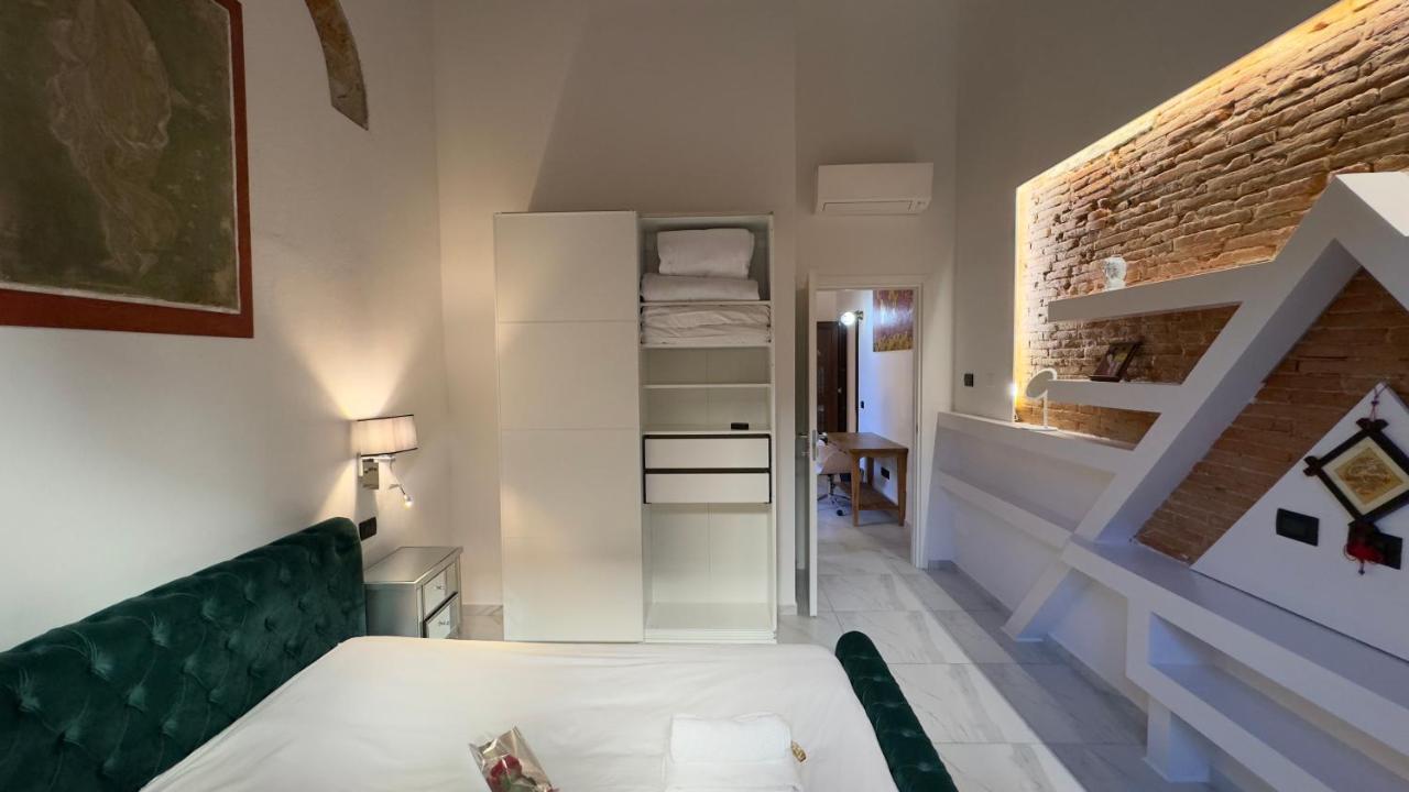 Suite Stylish & Cozy Apartment In The Heart Of Florence Exterior photo