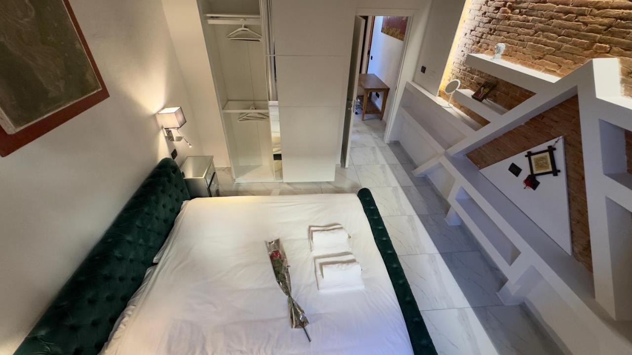 Suite Stylish & Cozy Apartment In The Heart Of Florence Exterior photo