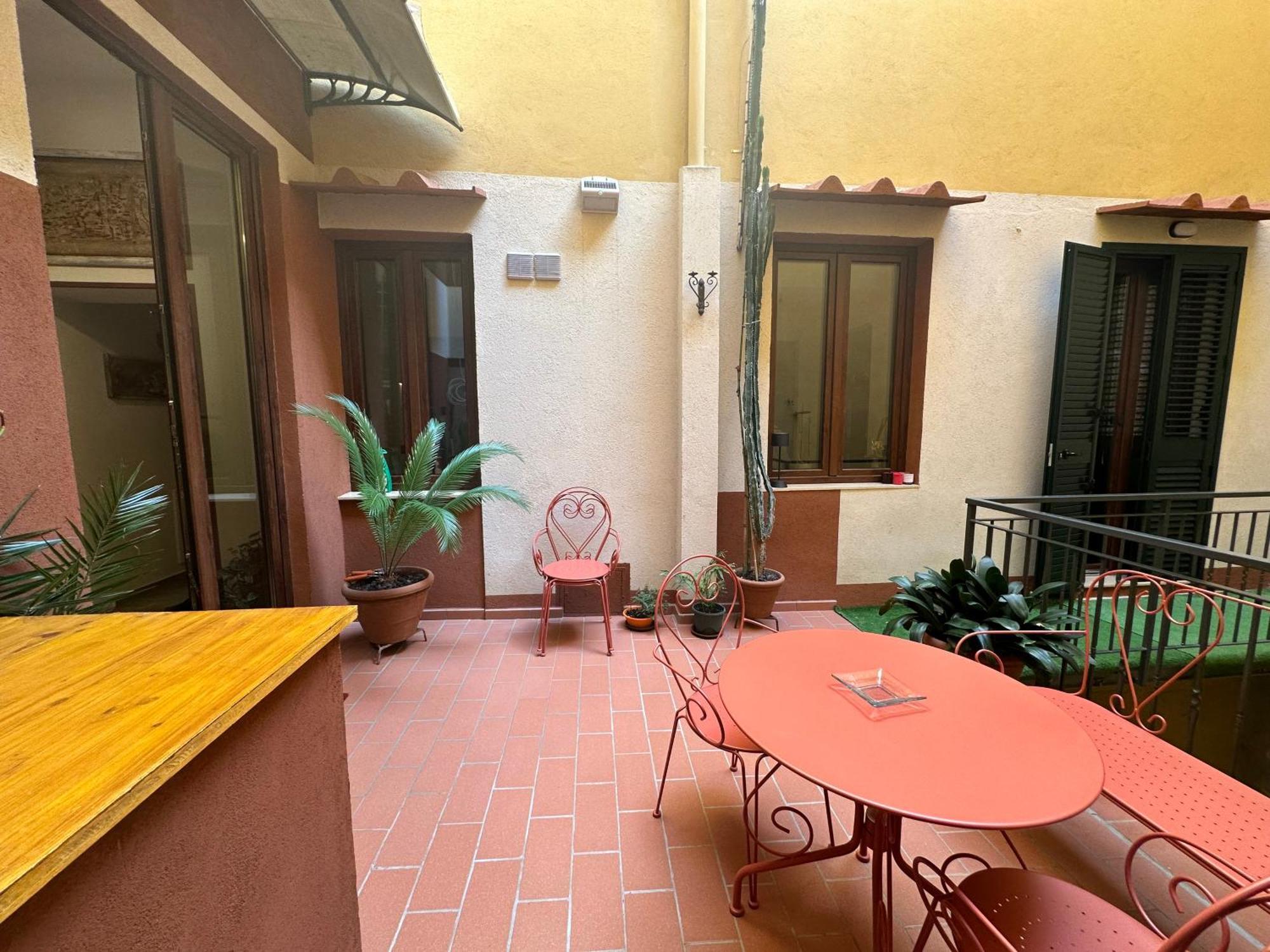 Suite Stylish & Cozy Apartment In The Heart Of Florence Exterior photo
